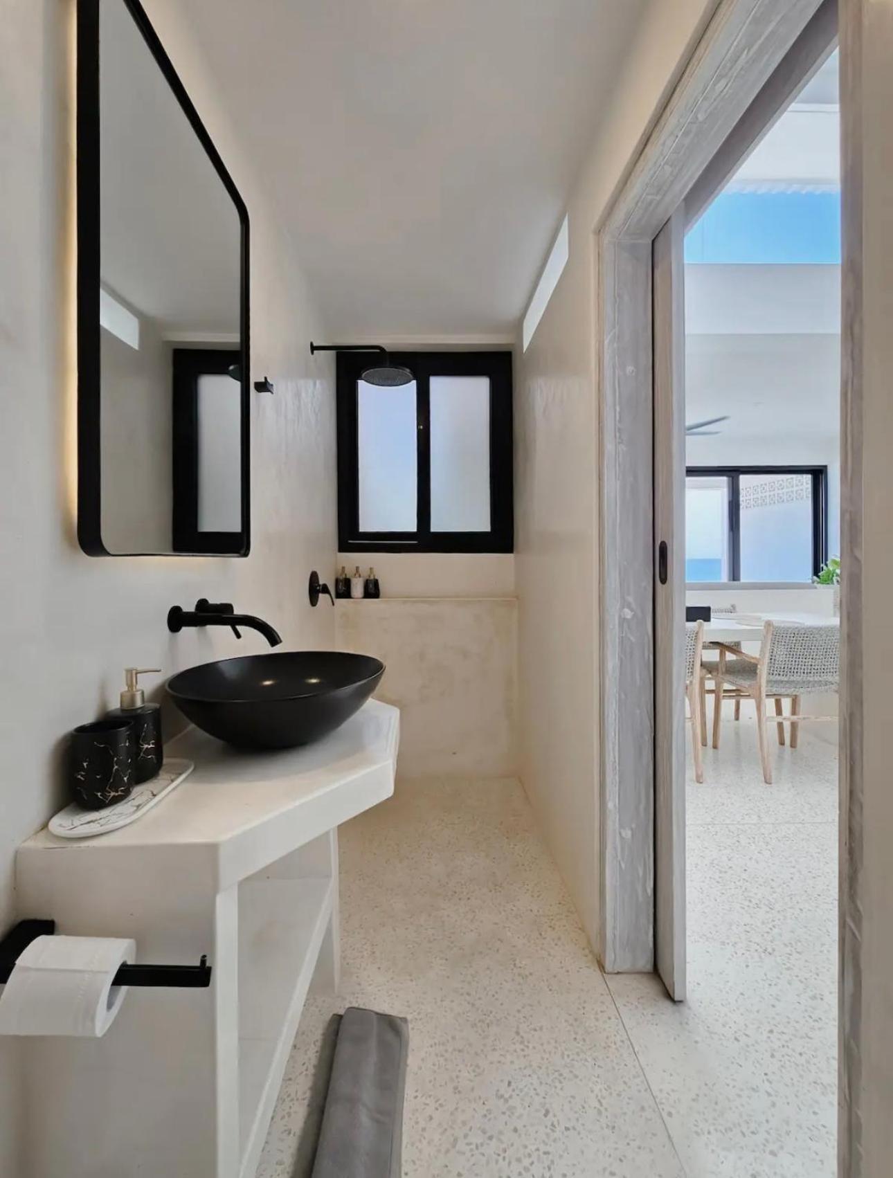 Apartment Infinity Bingin - Boutique Beachfront Family